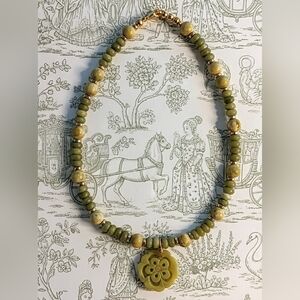 Natural Green Jade Necklace Choker And Flower  Pendant